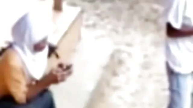 چگونه یک مرد به ارمغان آورد و بکن بکن دختر یک دختر به