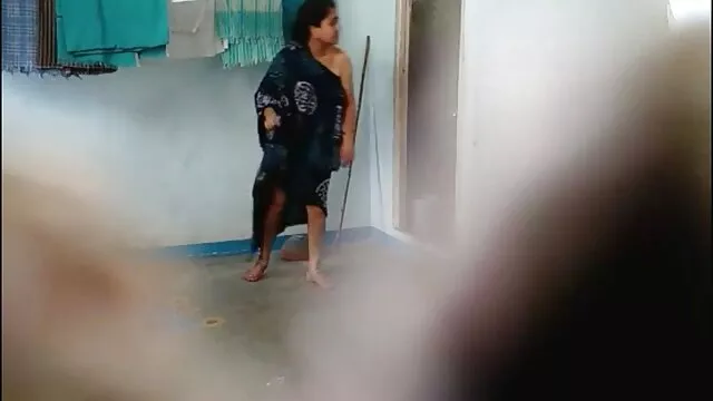 کارمن کالینته سکسی سکسی بکن بکن با خوشمزه کون در شورت سیاه و سفید