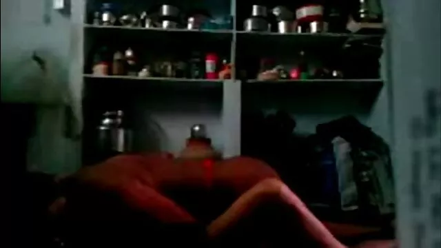 افسر آدری Bitoni گره خورده است تا او نمی خواهد فرار فیلم سکسی و بکن بکن